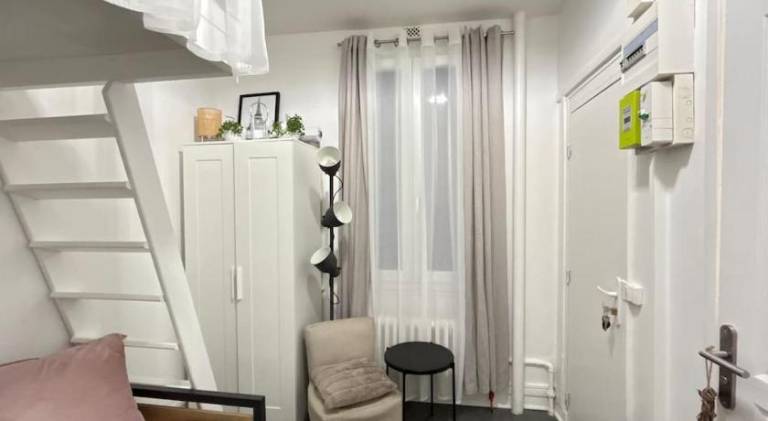 Rental apartment | Pets allowed in Clamart