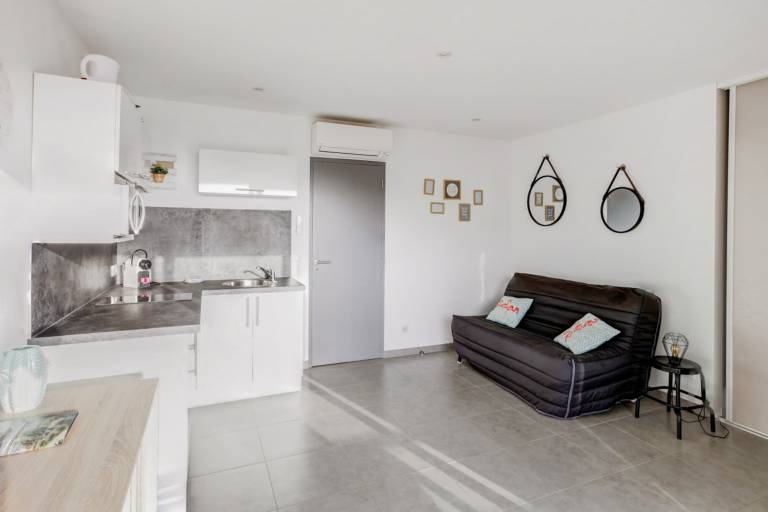 Child-friendly studio with terrace | Sea view | Close to the beach | Dogs allowed — photo 4