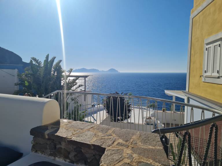 Pleasant vacation home with patio | Pets allowed — photo 2