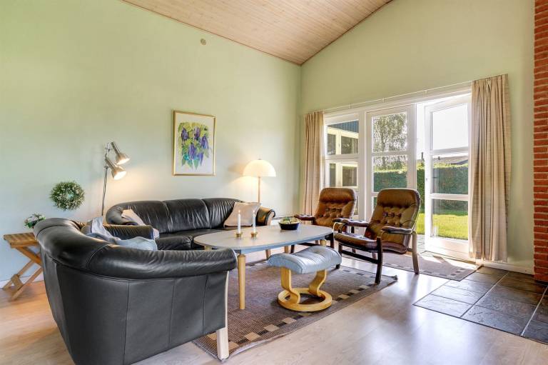 Children-friendly wonderful vacation home with jacuzzi, grill & patio | Pet-friendly — photo 3