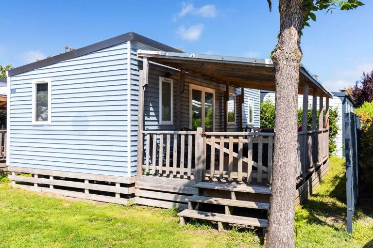 Campsite Le Domaine du Claris - Mobile home Premium Exclusive 3 bdr. 6 pers. Covered Decking A/C TV — photo 2