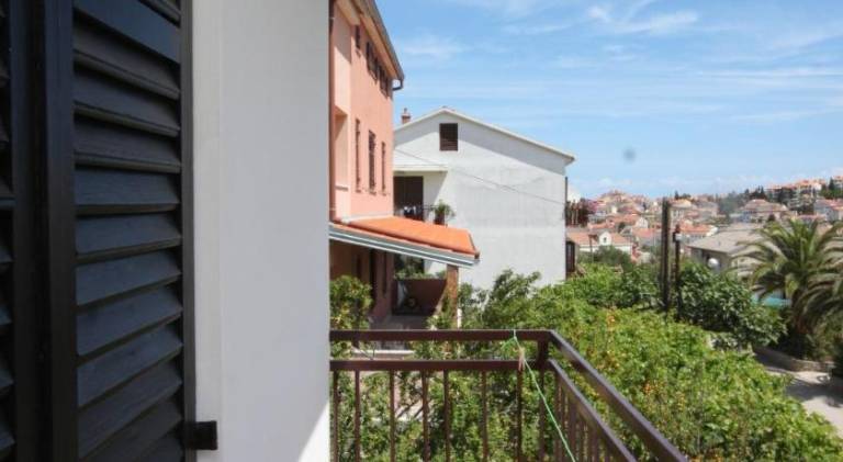 Rental apartment with 2 rooms for 6 persons — photo 4