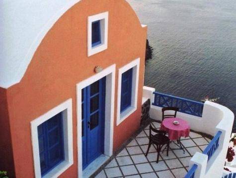 Rental apartment with patio | Perfect for remote work in Santorini