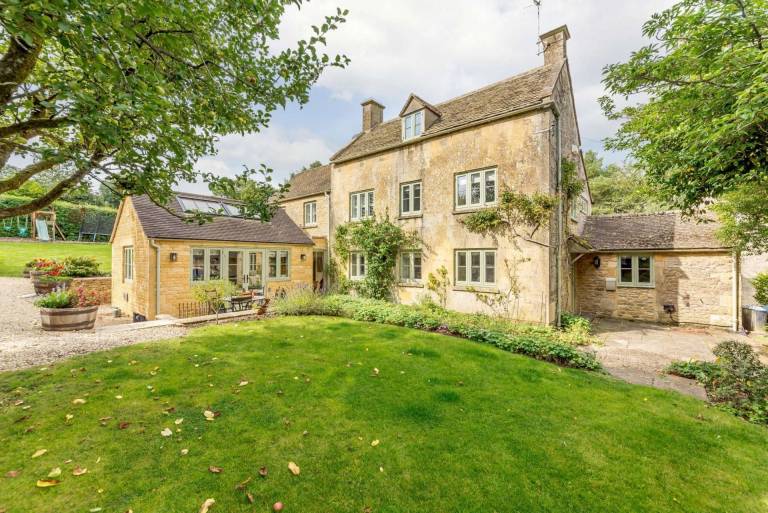 Cottage Guiting Power