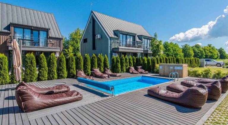 Wonderful apartment with pool & patio | Pet-friendly — photo 2