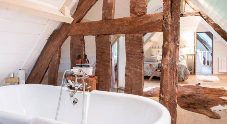 Vacation home with pool & jacuzzi | Pet-friendly — photo 3
