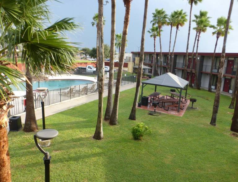 Red Roof Inn Corpus Christi North - Near Downtown — photo 2