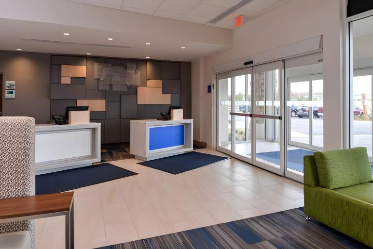 Holiday Inn Express & Suites Alachua - Gainesville Area By IHG in Alachua, FL