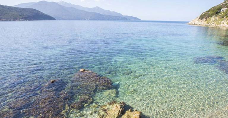 LA PERLA STUDIO FORNO BEACH