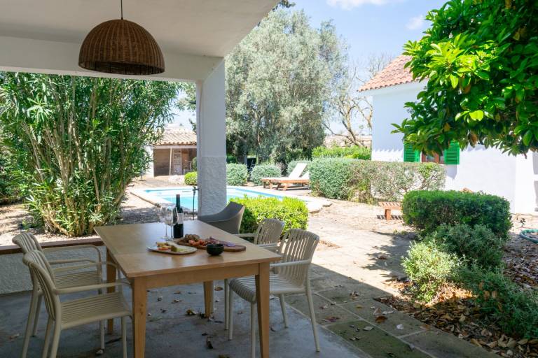 Casa Familiar con Jard&iacute;n y Piscina Privada