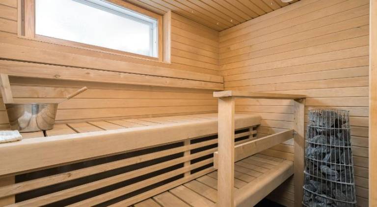 Cozy Holiday Home with Outside Jacuzzi and Sauna — photo 3