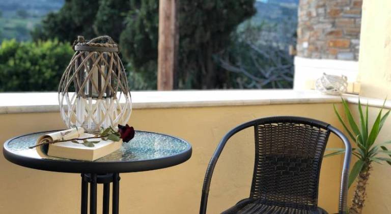 Vacation home with terrace | Pets allowed in Andros