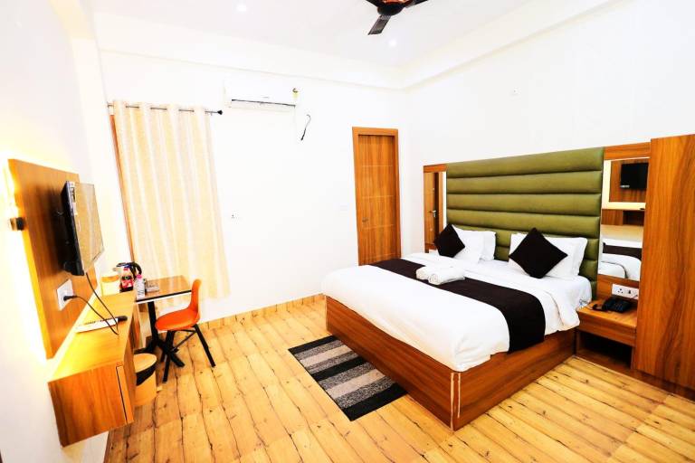 Hotel Yuvan Palace Agra Hotel