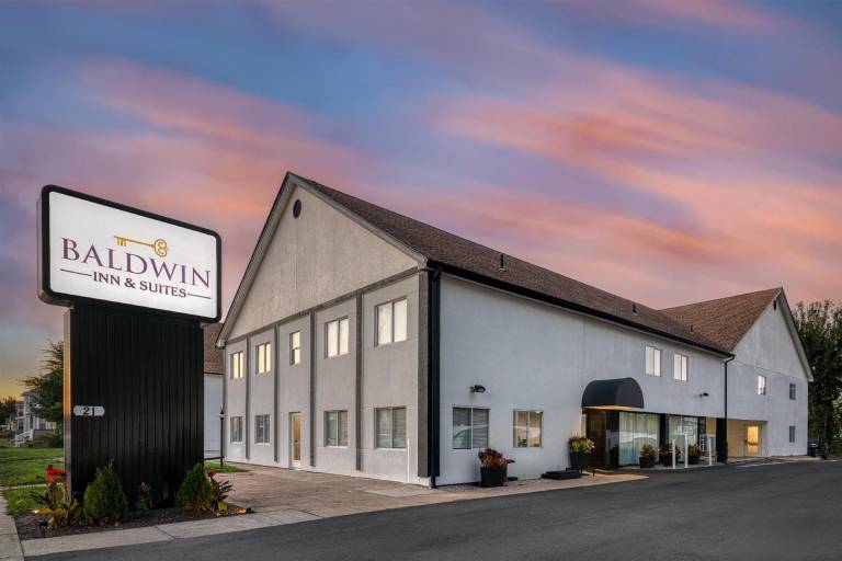 Baldwin Inn & Suites, SureStay Collection by Best Western in West Springfield, MA