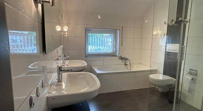O107 XXL I 160m2 I Kamin I Balkon I 2 WC I Kucheninsel — photo 2