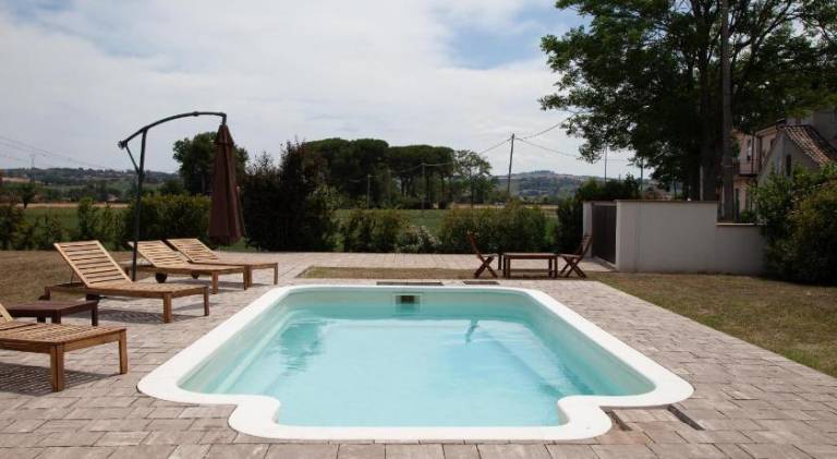 Holiday apartment with pool — photo 4