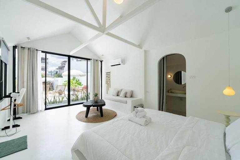 Stunning Pool Villa - In Old Town Chiang Mai — photo 2