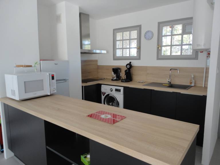 Rental apartment with pool — photo 2