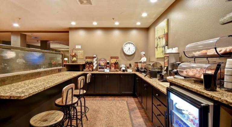 GrandStay Hotel & Suites La Crosse — photo 5