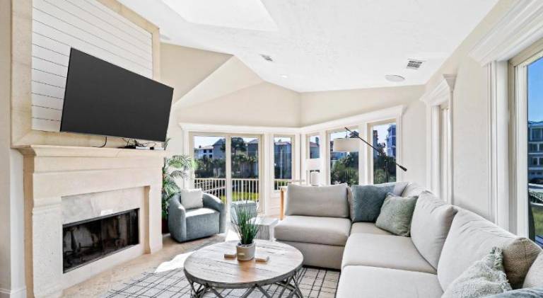 Vacation home with pool | Perfect for remote work — photo 3