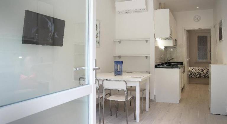 Apartment with 1 room for 4 persons — photo 4