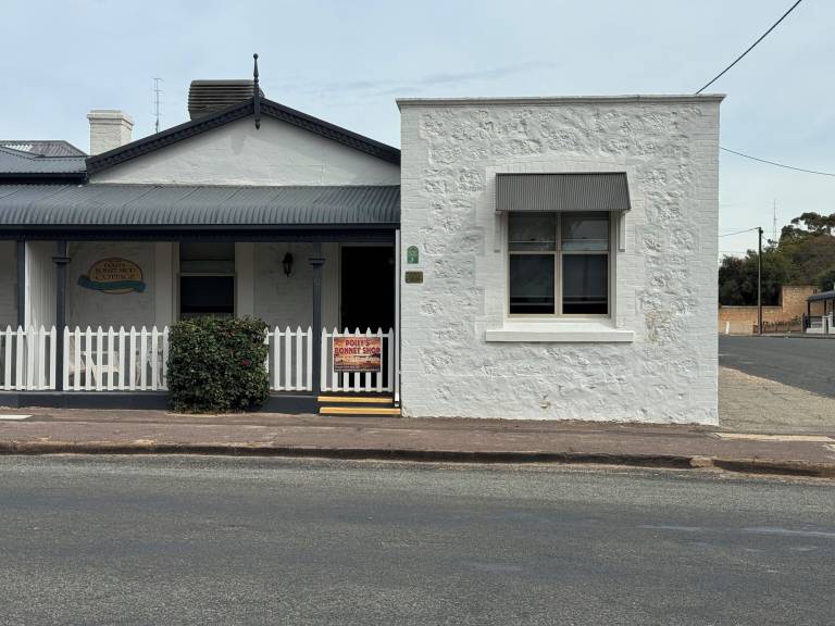 House  Moonta Bay