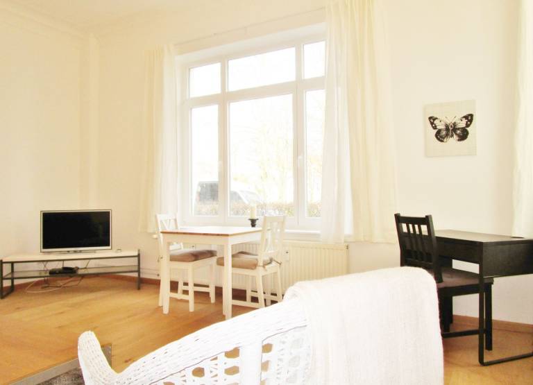 Blick auf Villa Baltic WE 1: strandnahe und moderne 2-Zimmer-Fewo mit Terrasse — photo 4