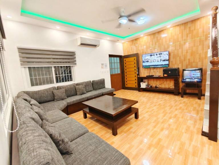 House with 5 rooms for 20 persons — photo 2