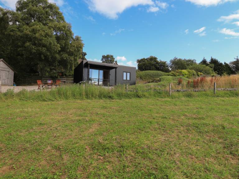 Child-friendly cottage with yard | Dogs allowed — photo 2