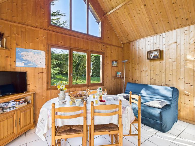 Chalet with barbeque, garden & terrace — photo 2