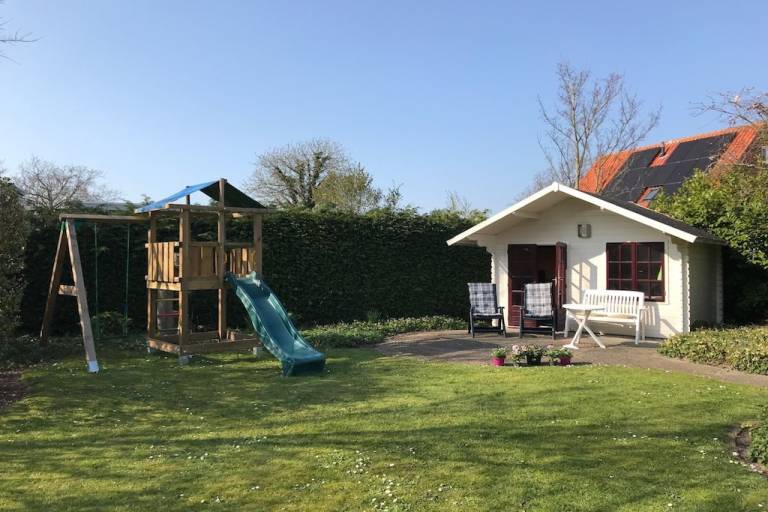 Ferienhaus mit Garten