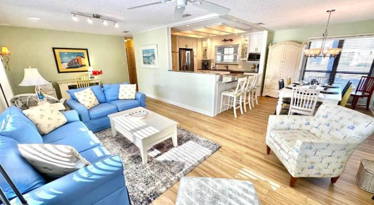 Vacation home with pool | Good for workation | Pet-friendly — photo 3