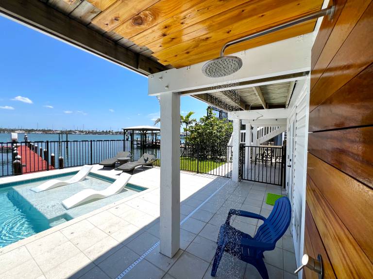House with garden, private pool & BBQ | Water view | Suitable for remote work — photo 2