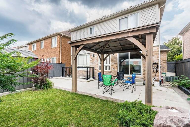 Apartment  Brampton