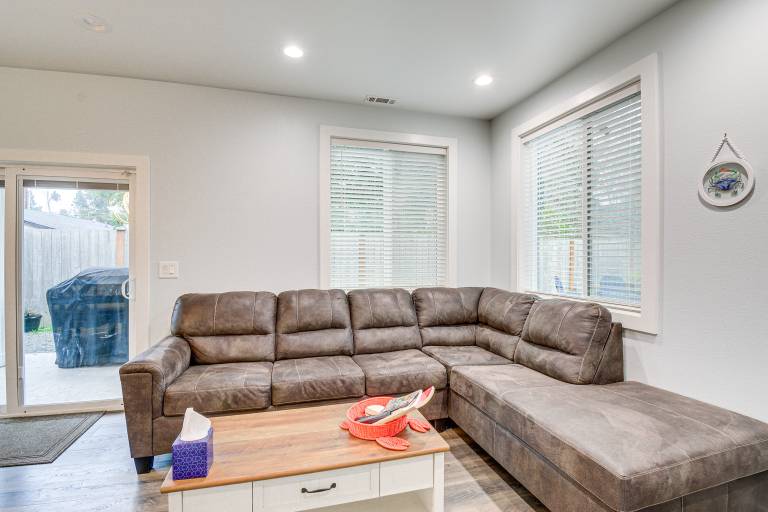 Westport Home w/ Hot Tub: 2 Blocks to Beach! — photo 4