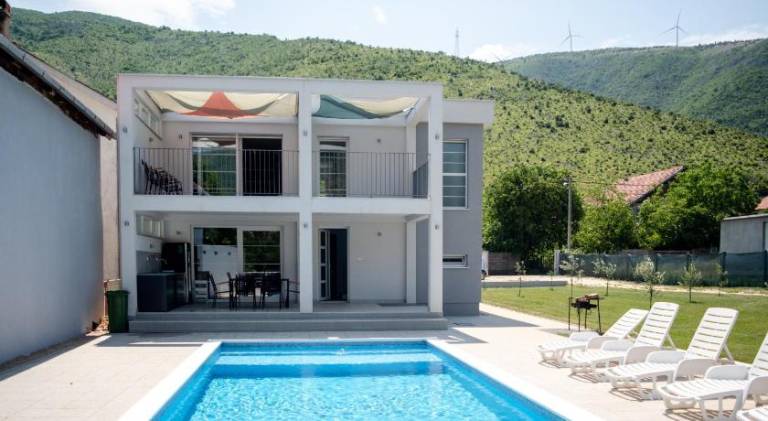Villa with pool in Mostar