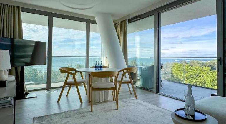 Rental apartment with jacuzzi & pool in Miedzyzdroje