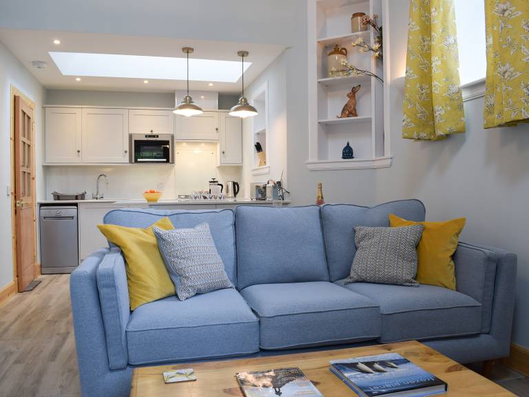 Cottage with garden | River view — photo 4