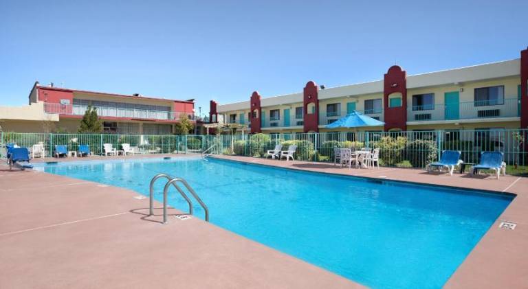 Days Inn by Wyndham Santa Fe New Mexico — photo 3