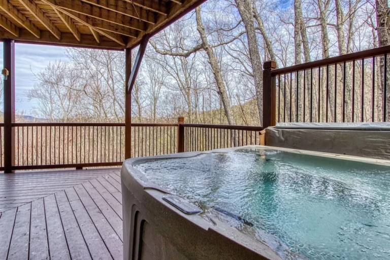 Vacation home with pool, jacuzzi & barbeque | Mountain view — photo 2