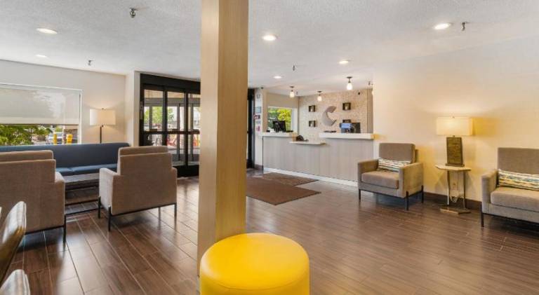 Comfort Inn Mayfield Heights Cleveland East — photo 4