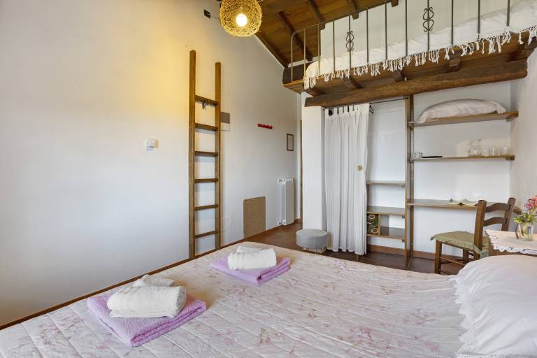 Room 'Camera A - Prato Fiorito' with Mountain View, Shared Pool and Garden — photo 5