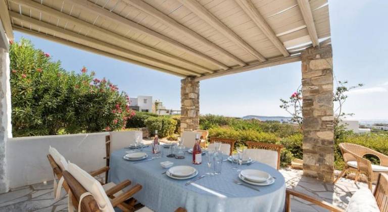 Villa with patio & yard | Beach nearby | Pet-friendly — photo 4