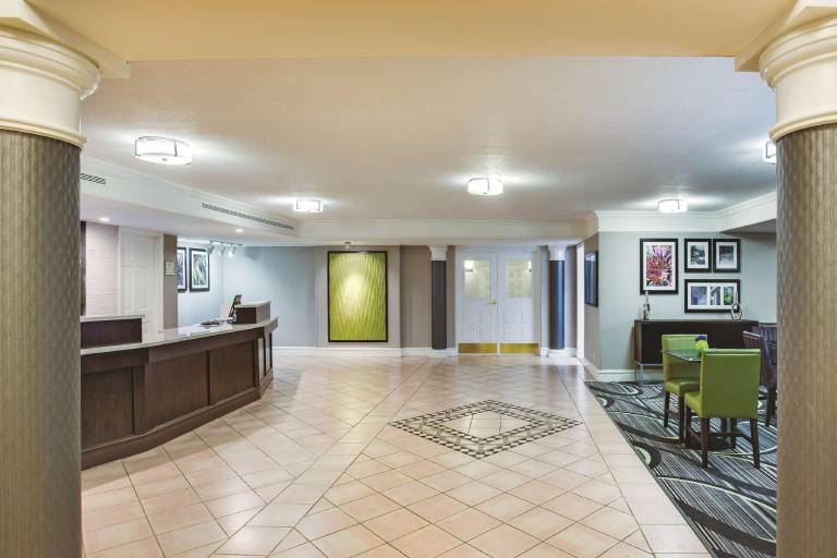 Days Inn by Wyndham Gainesville University I-75 — photo 3