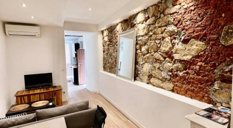 Apartment | Beach nearby | Pets are welcome in Ajaccio