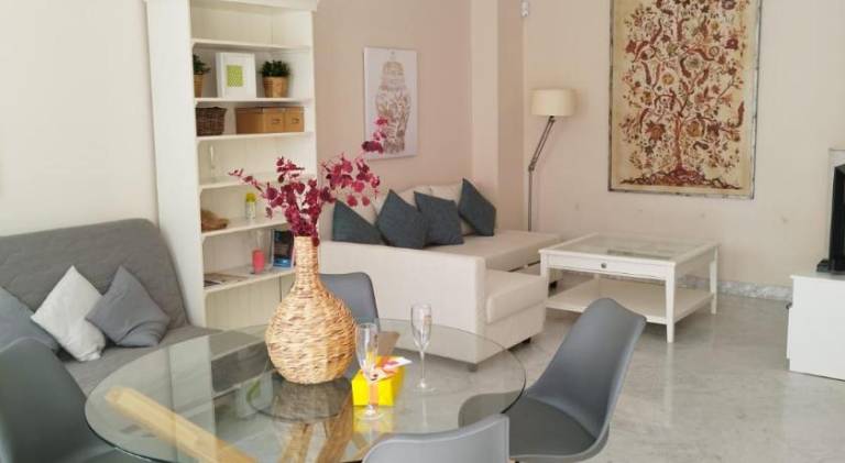 Rental apartment with patio | Near Seville Cathedral in Seville