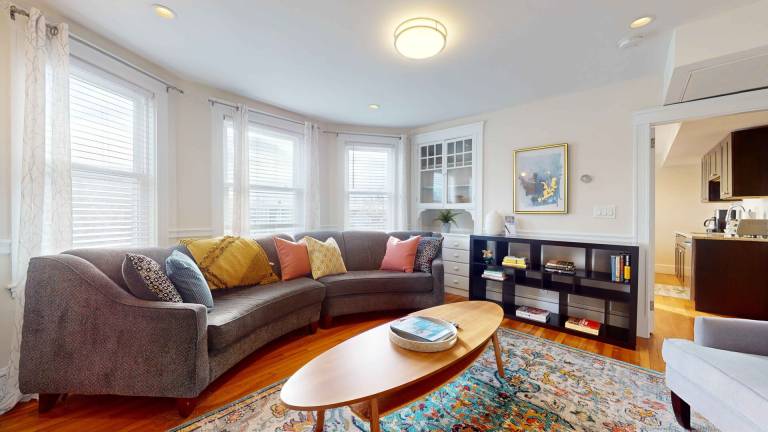 CLA303 Huge 5 bed, 2 bath, Harvard, Davis Porter Square — photo 3