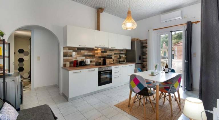Apartment with 1 room for 2 persons in Paxos