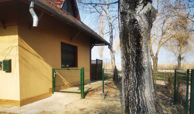 Ferienhaus in Balatonszárszó, Plattensee, Kroatien für max. 5 Personen Ferienhaus in Balatonszárszó, Plattensee, Kroatien für max. 5 Personen