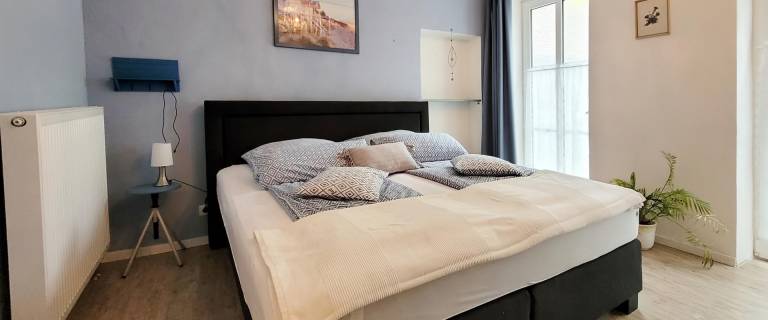Rental apartment with garden, sauna & patio | Garden view in Ansbach